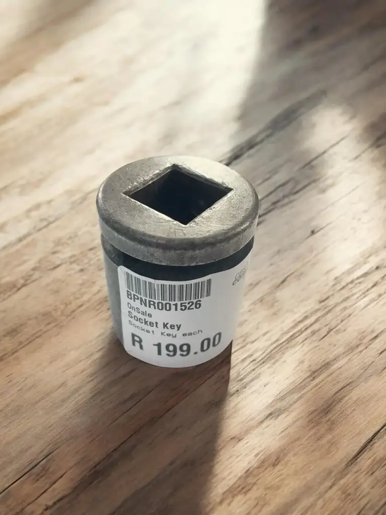 Socket Key