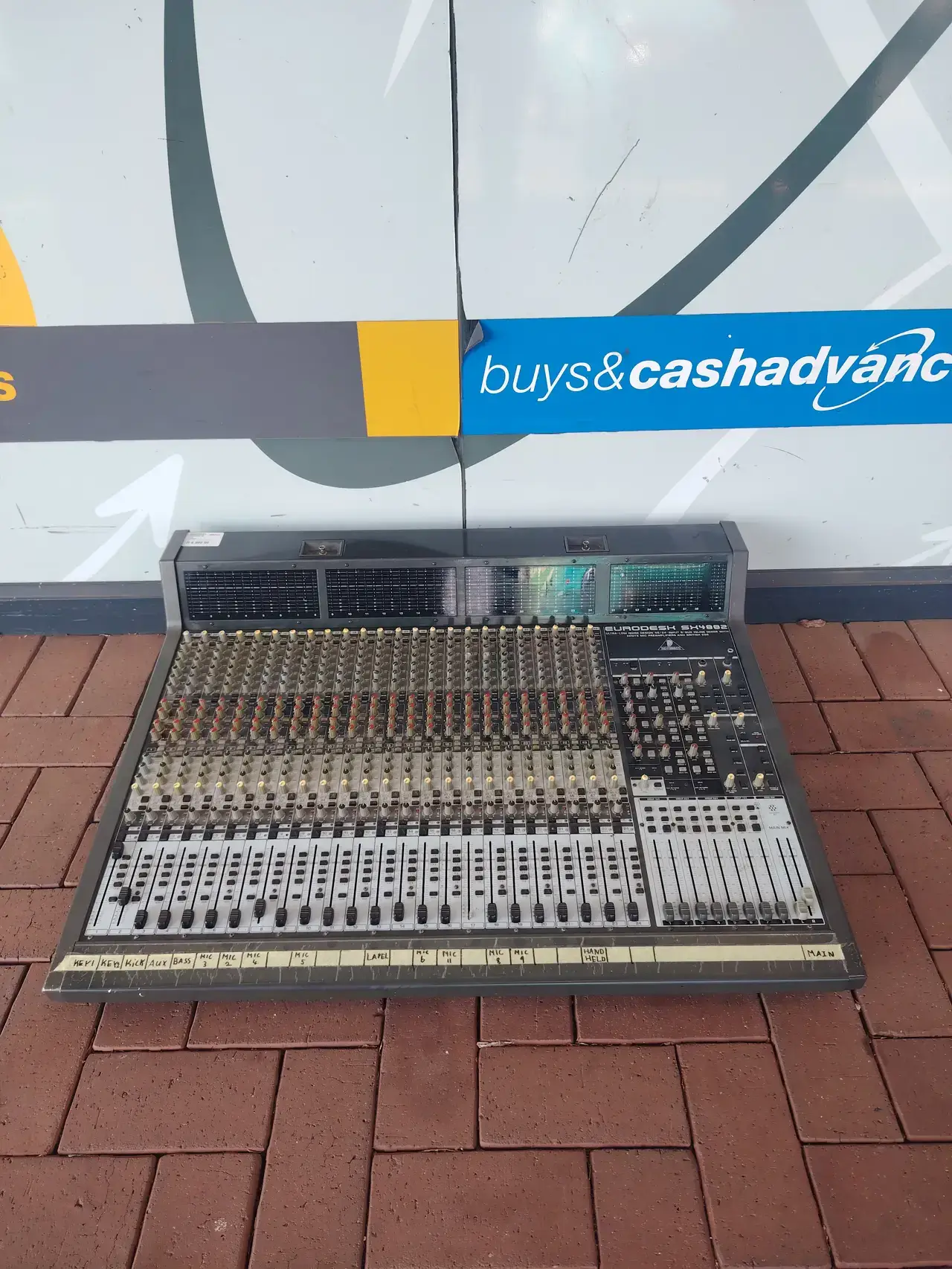 Behringer Eurodesk | Sx4882 - View 1