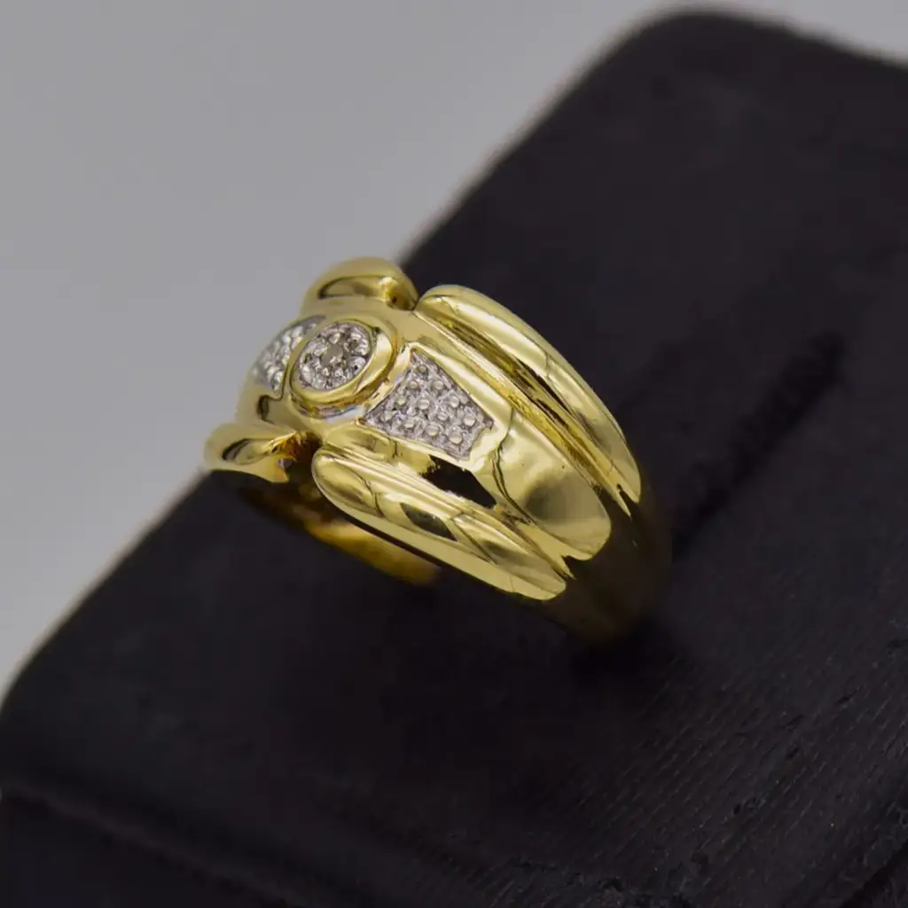 9ct Yellow Gold Wedding Ring - View 3