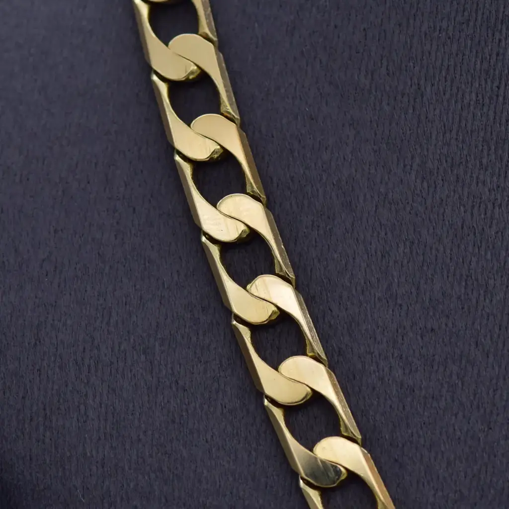 9ct Yellow Gold Chain Curb-Link - View 2