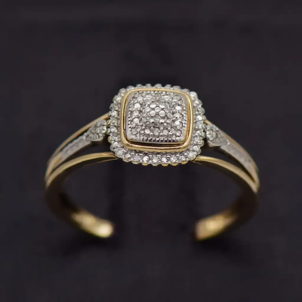 9ct Yellow Gold Cluster Ring