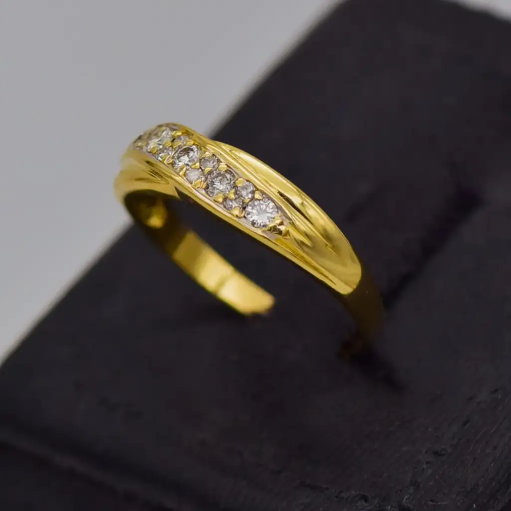 18ct Yellow Gold Twisted Eternity Ring - View 3