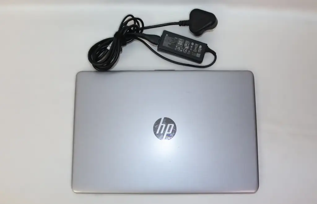 Hp 250 G8 Laptop - View 3