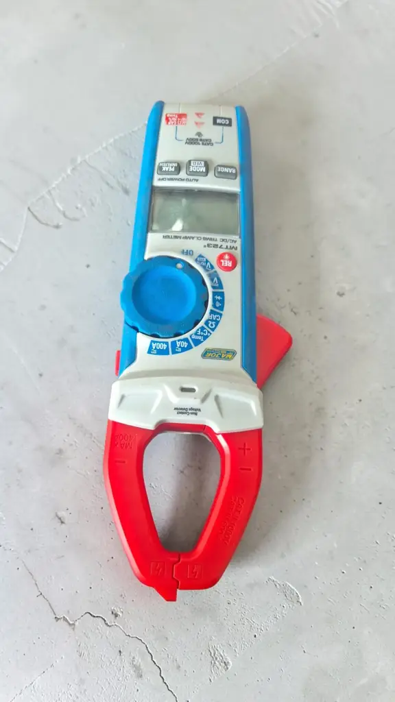 Major Tech Mt723 400A Ac/Dc Clamp Meter