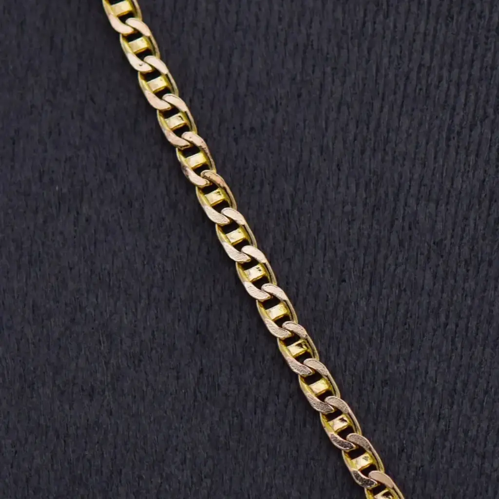 9ct Yellow Gold Chain & Pendant - View 3