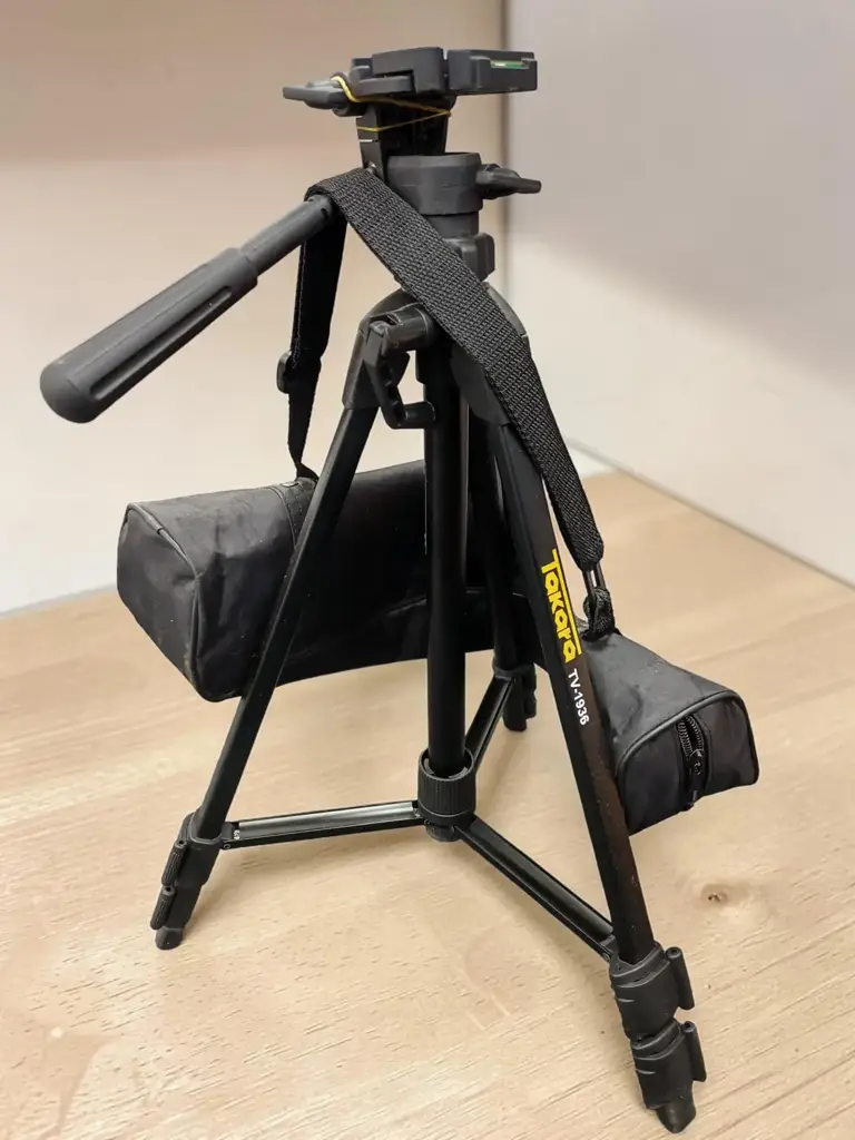 Takara Tv-1936 Tripod