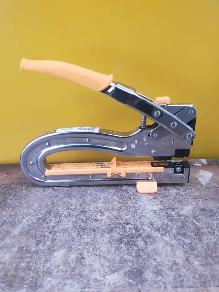 Crop A Dile Il Staple Gun