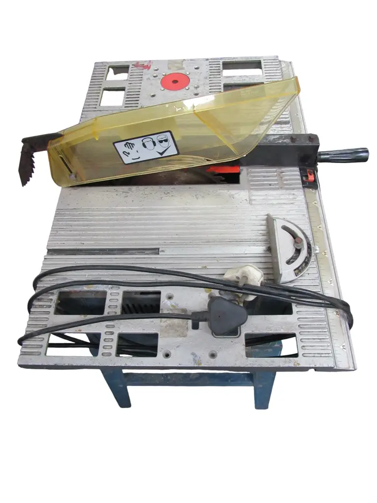 Bench Saw - View 3