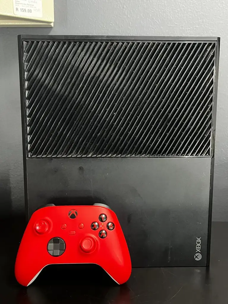 Xbox One 1540 Gaming Console