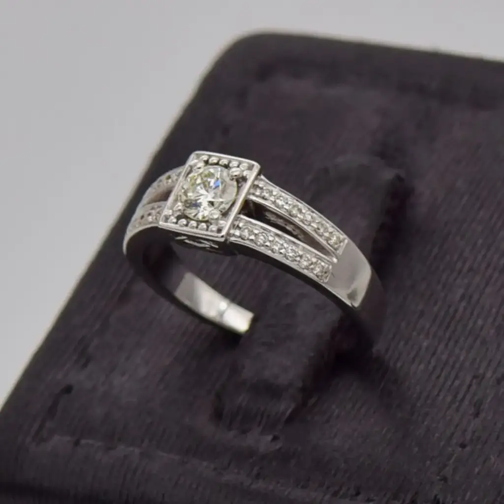 18Ct White Gold Engagement Ring - View 3