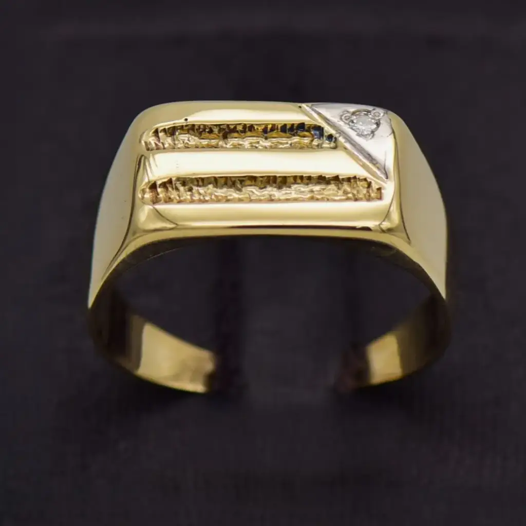 8ct Yellow Gold Men's Ring