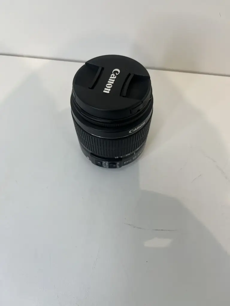 Canon Ef-S 18-55Mm F/3.5-5.6 - View 3