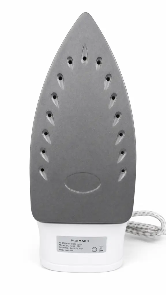 Digimark Dgm1615 Steam Iron – 1800W | Stainless Steel Soleplate | Steam & Spray Function - View 2