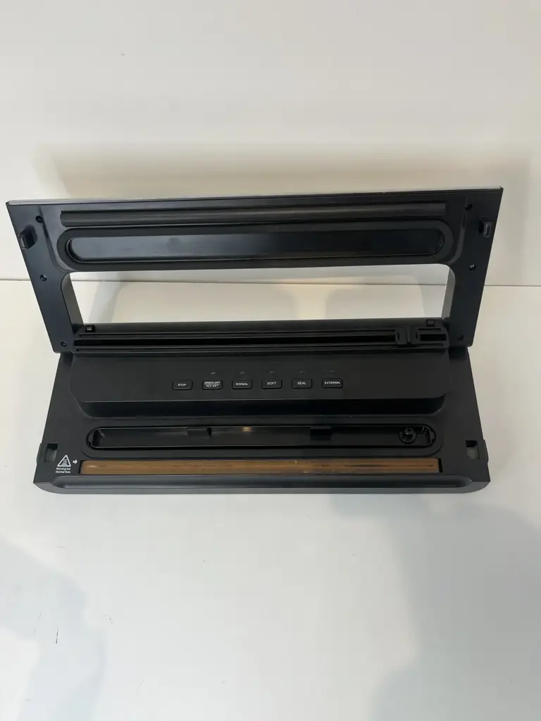Genesis Multi-Function Vacuum Sealer - View 3
