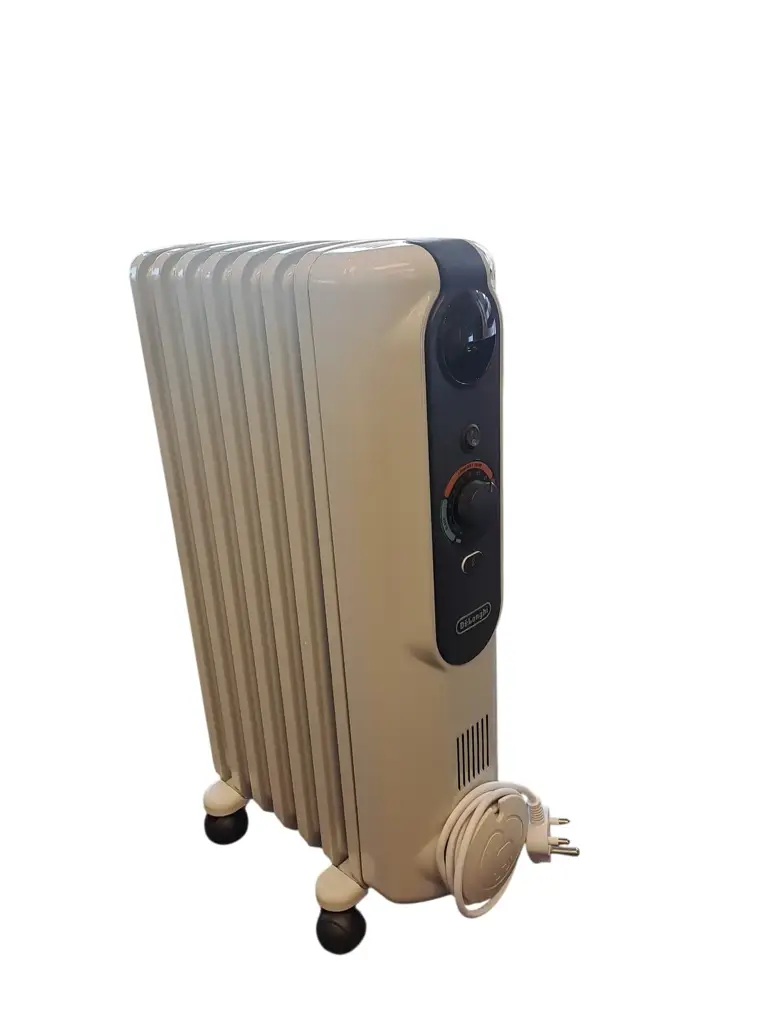 De'longhi Radia S 7-Fin Oil Filled Radiator Heater - View 2