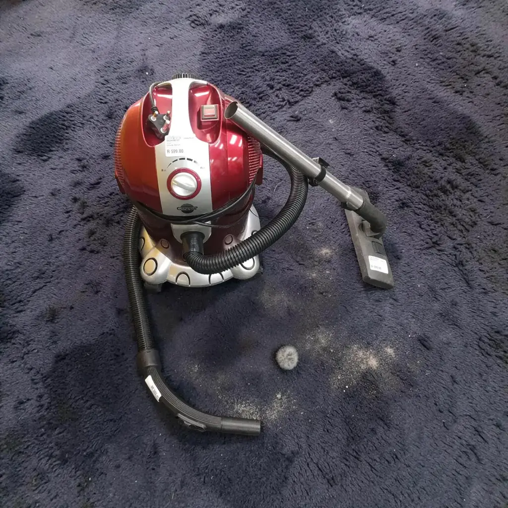 Genesis Hydrovac Vacuum Cleaner