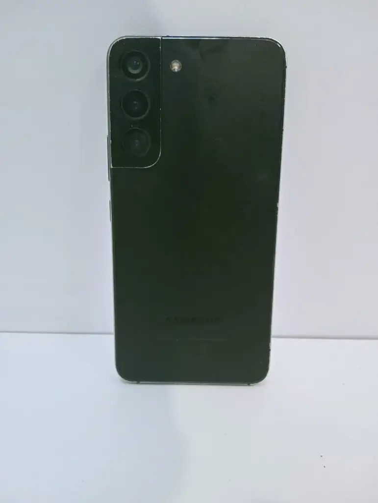 Samsung Galaxy S22 5G 256Gb (Dual Sim) Cellphone - View 3