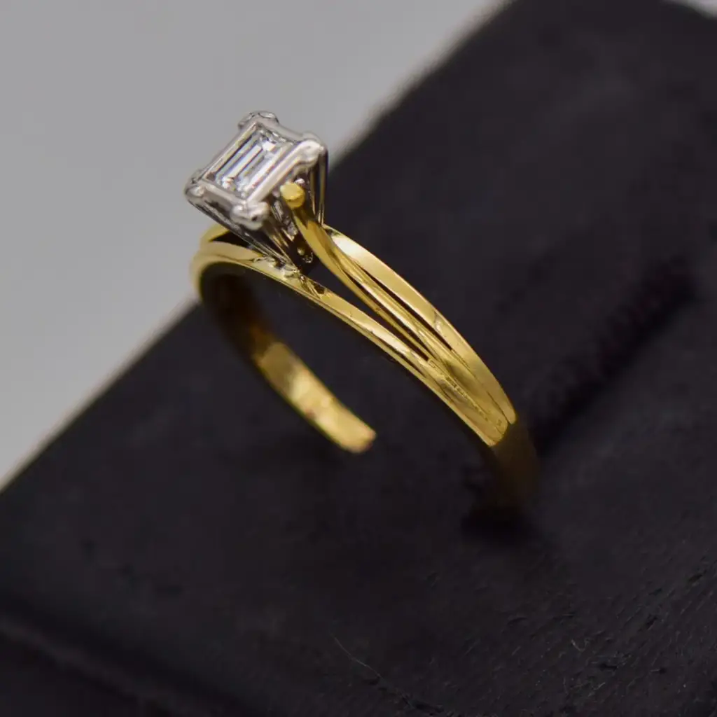 17ct Yellow Gold Engagement Ring - View 3