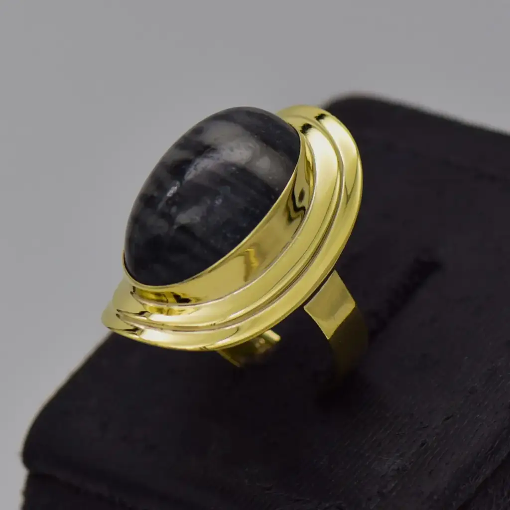 8ct Yellow Gold Dress Ring - View 3