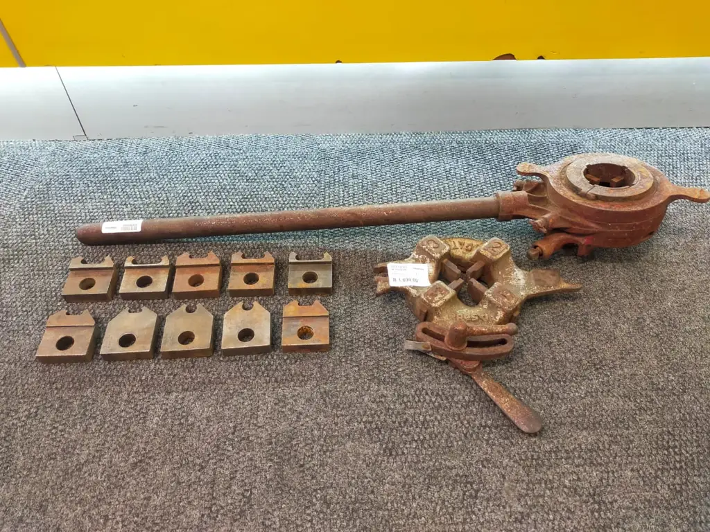 Riggid Pipe Threader Set - View 2