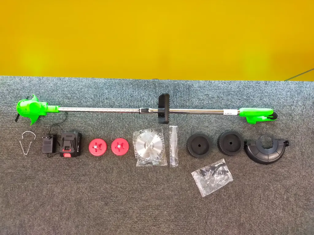Generic Lawn Trimmer 1880W - View 2