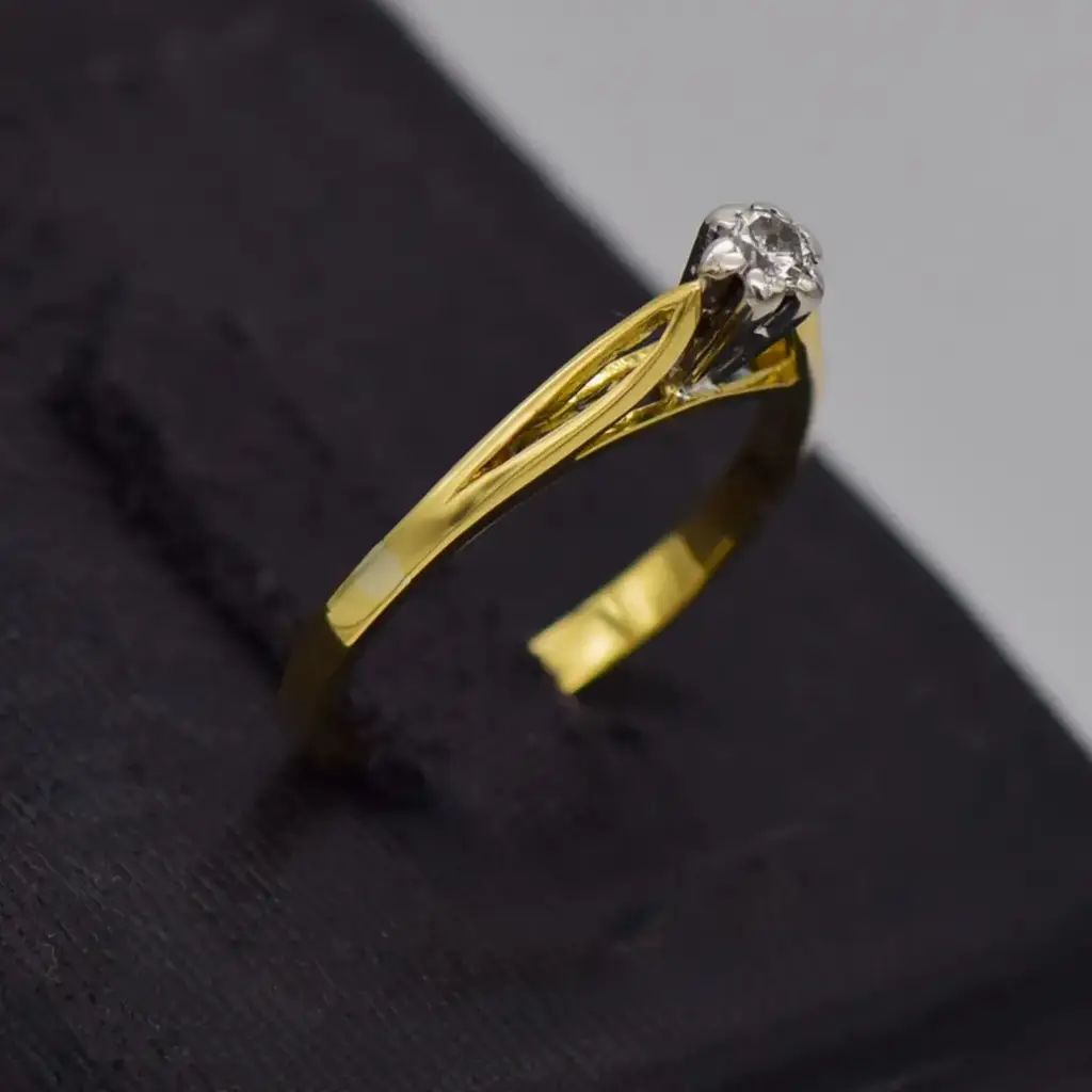 17ct Yellow Gold Engagement Ring - View 2