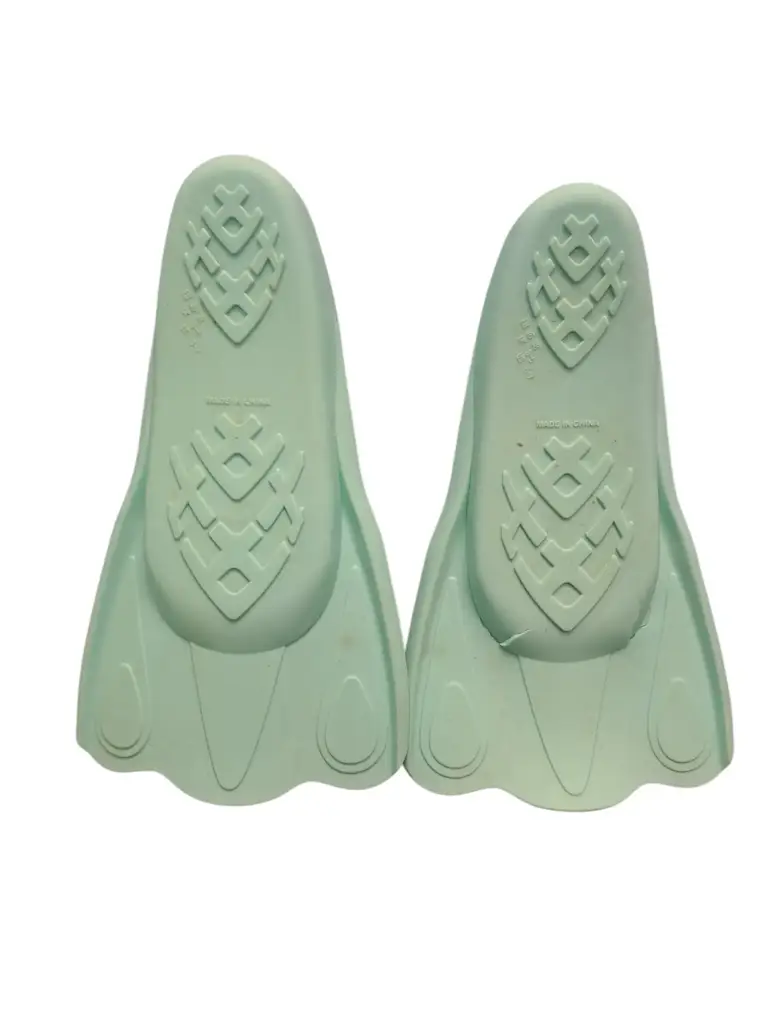 Wave Speed Adults 100% Silicone Swim Fins.