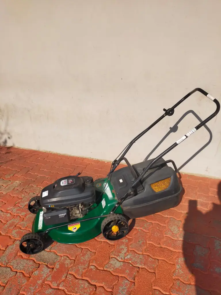 Trimtech Vx160 4-Stroke Petrol Lawnmower - View 5