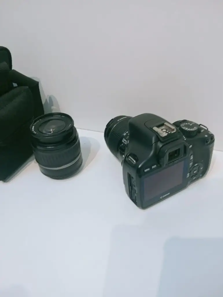 Canon Eos 550D 18.0-Megapixel Dslr Camera - View 3