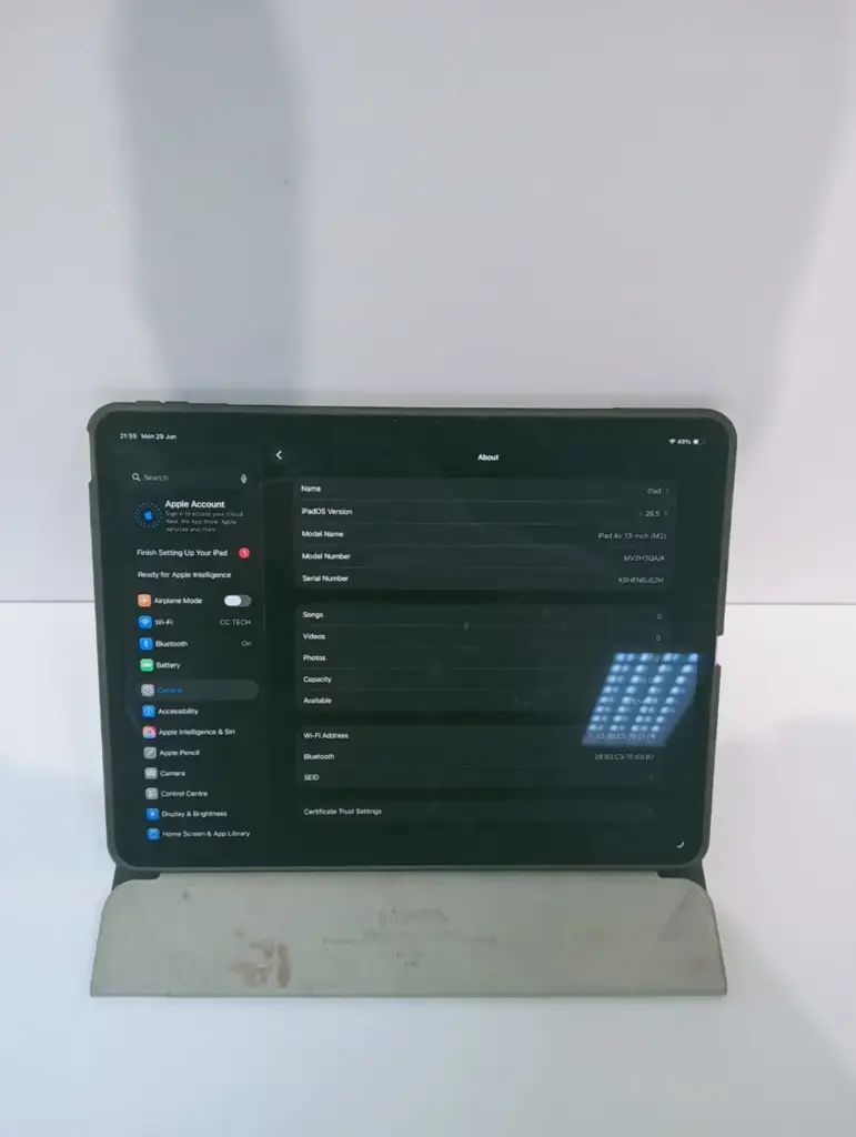 Apple Air 13 Inch (M2) Ipad - View 2
