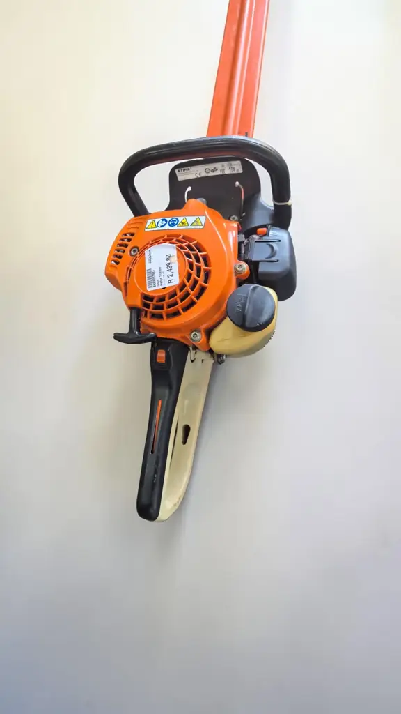 Hs 45 Petrol Hedge Trimmer - View 2