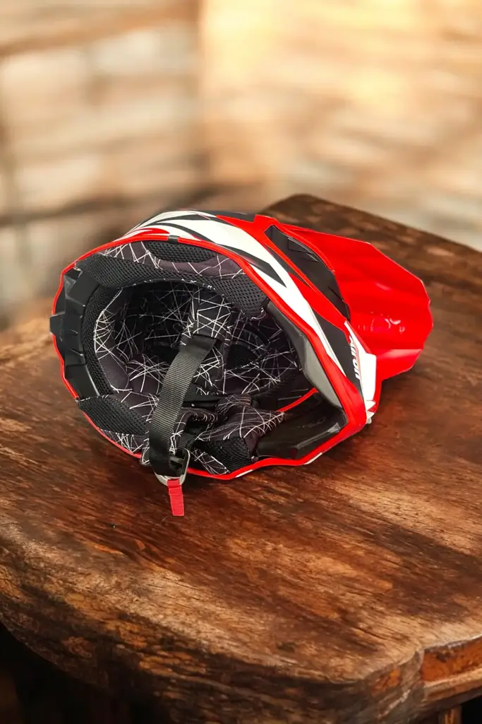 Airoh Bike Helmet - View 3