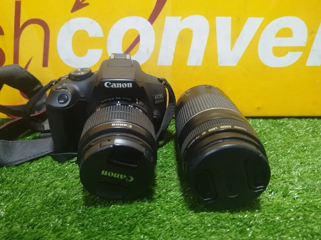 Canon Eos 2000D Bundle Kit - View 2