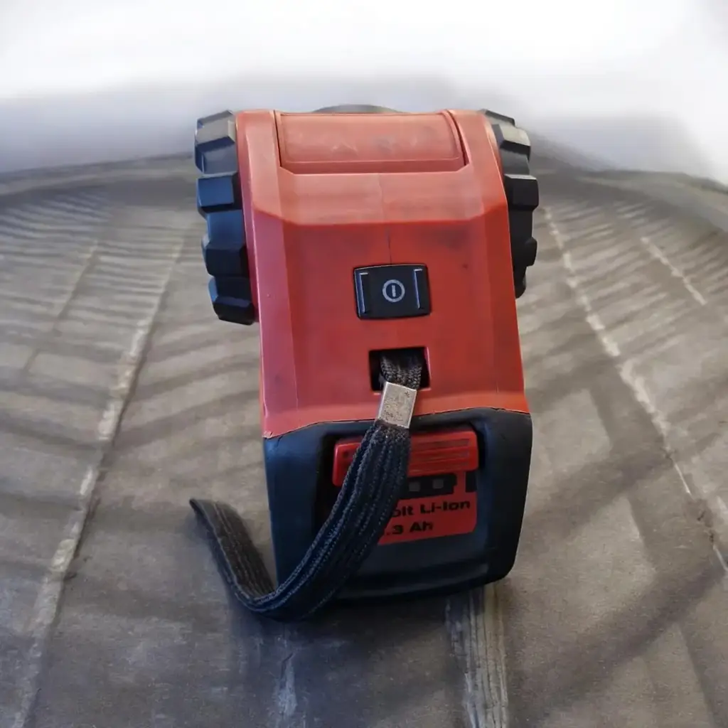 Hilti Spl-14-A Cordless Spotlight - View 2