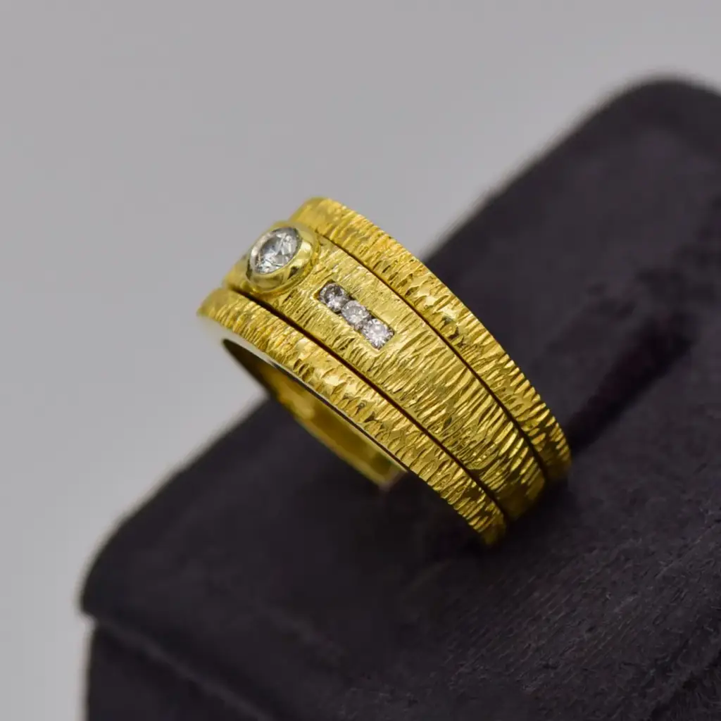 18ct Yellow Gold Wedding Ring Trip Set - View 3