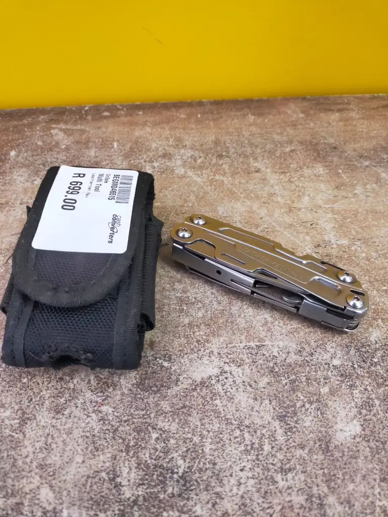 Leatherman Rev - View 2