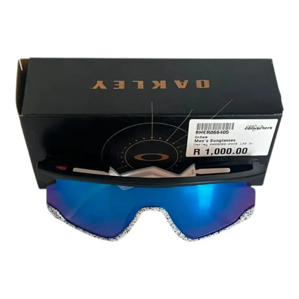 Oakley 0009280-0339 139 3N Sunglasses - View 2