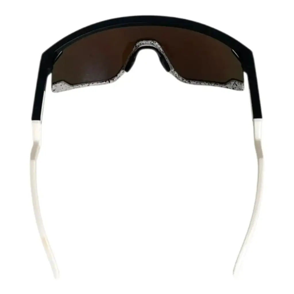Oakley 0009280-0339 139 3N Sunglasses - View 3
