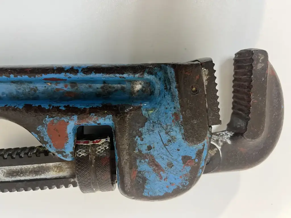 Pipe Wrench - View 4