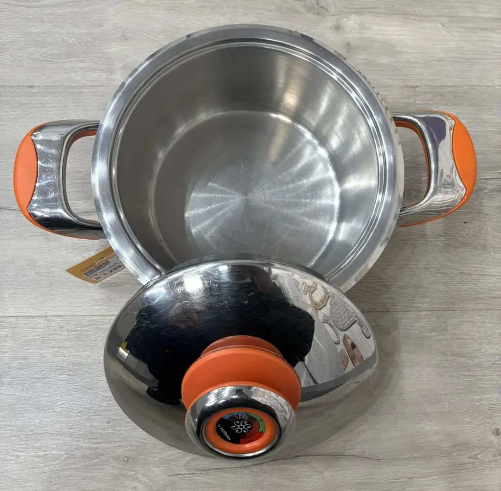 Le Morgan Stainless Steel 18/10 Pot - View 2