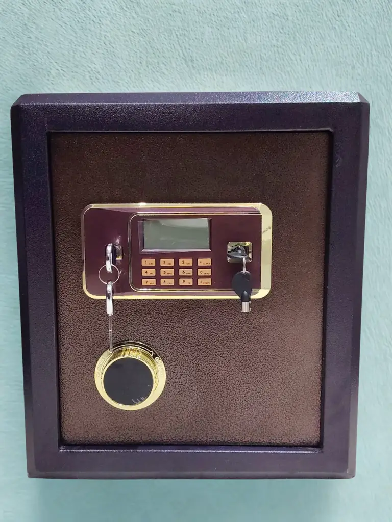 Safe - View 2