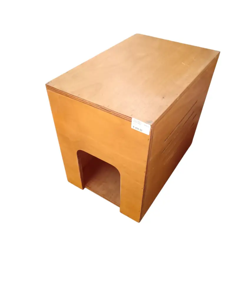 Wooden Dog Kennel - View 2