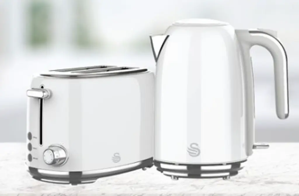 Swam Retro 2 Slice Toaster And Kettle - View 2