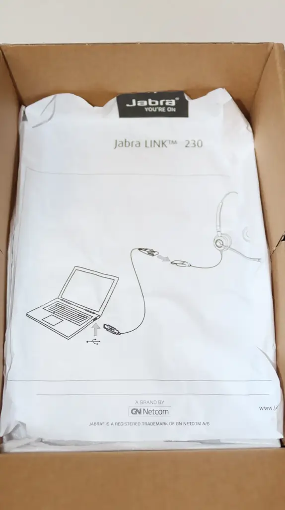 Jabra Link 230 Usb To Qd Adapter And Headset Bundle - View 3