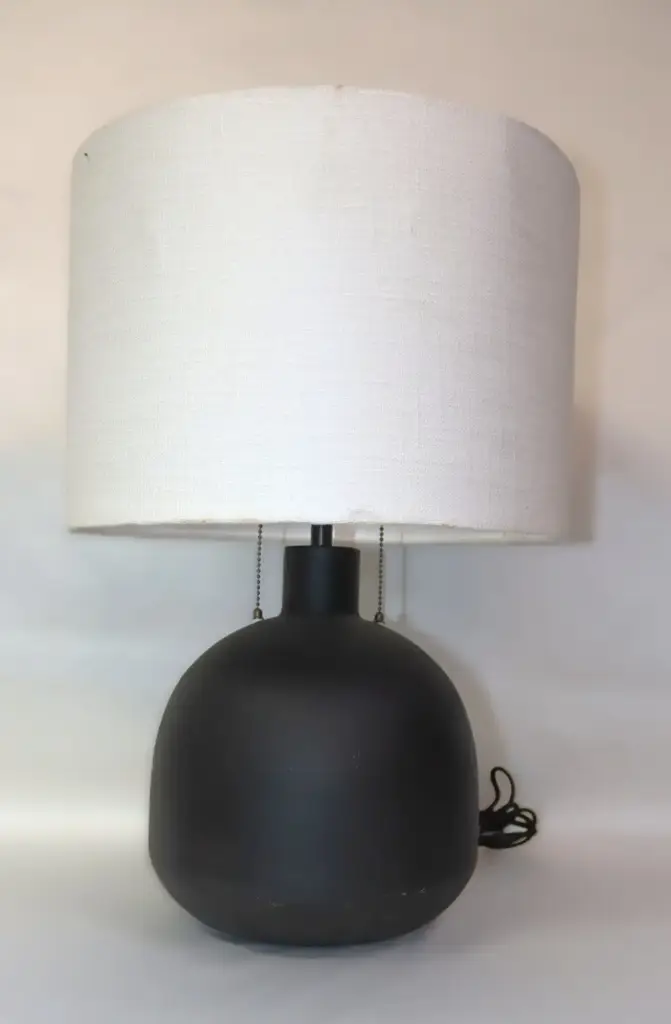 Unbranded Matte Black Dual-Socket Table Lamp - View 2