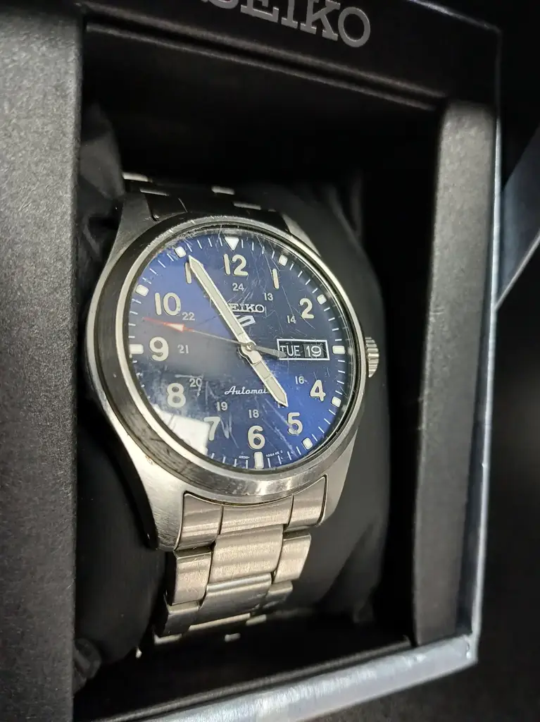 Seiko 4R36-10A0 Analogue Watch - View 2
