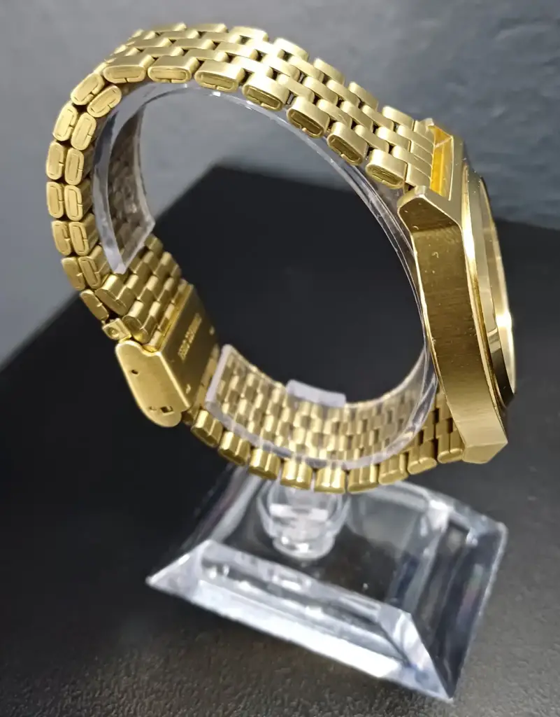 Nixon Analogue Watch - View 3