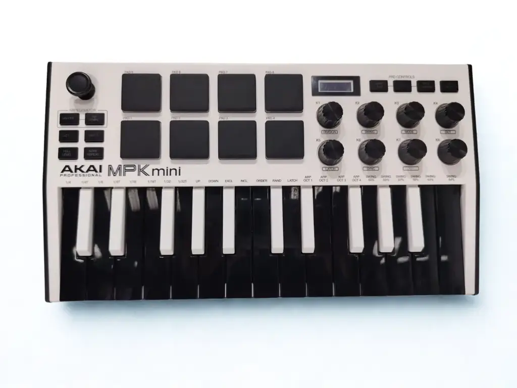 Akai Mpk Mini Keyboard - View 2