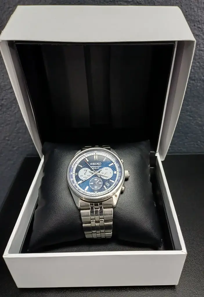 Seiko 8T63-00W0 Analogue Watch
