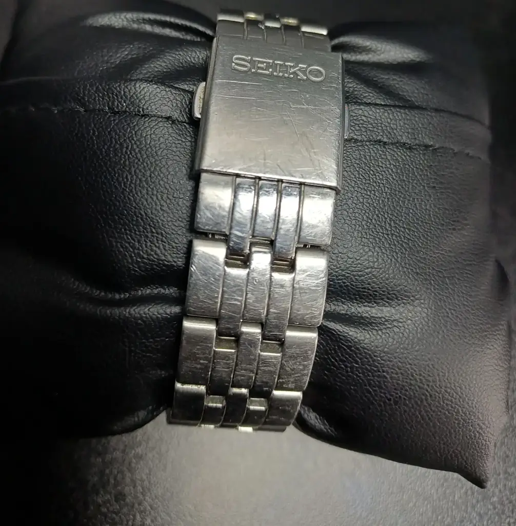 Seiko 8T63-00W0 Analogue Watch - View 2